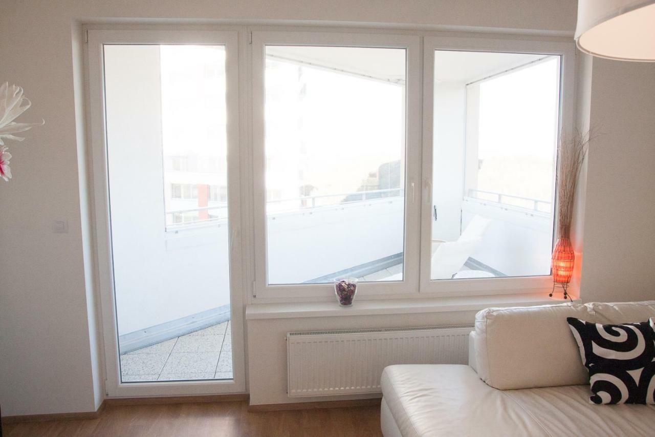 פראג Prostorny 3 Pokojovy Apartman S Dvema Terasami מראה חיצוני תמונה