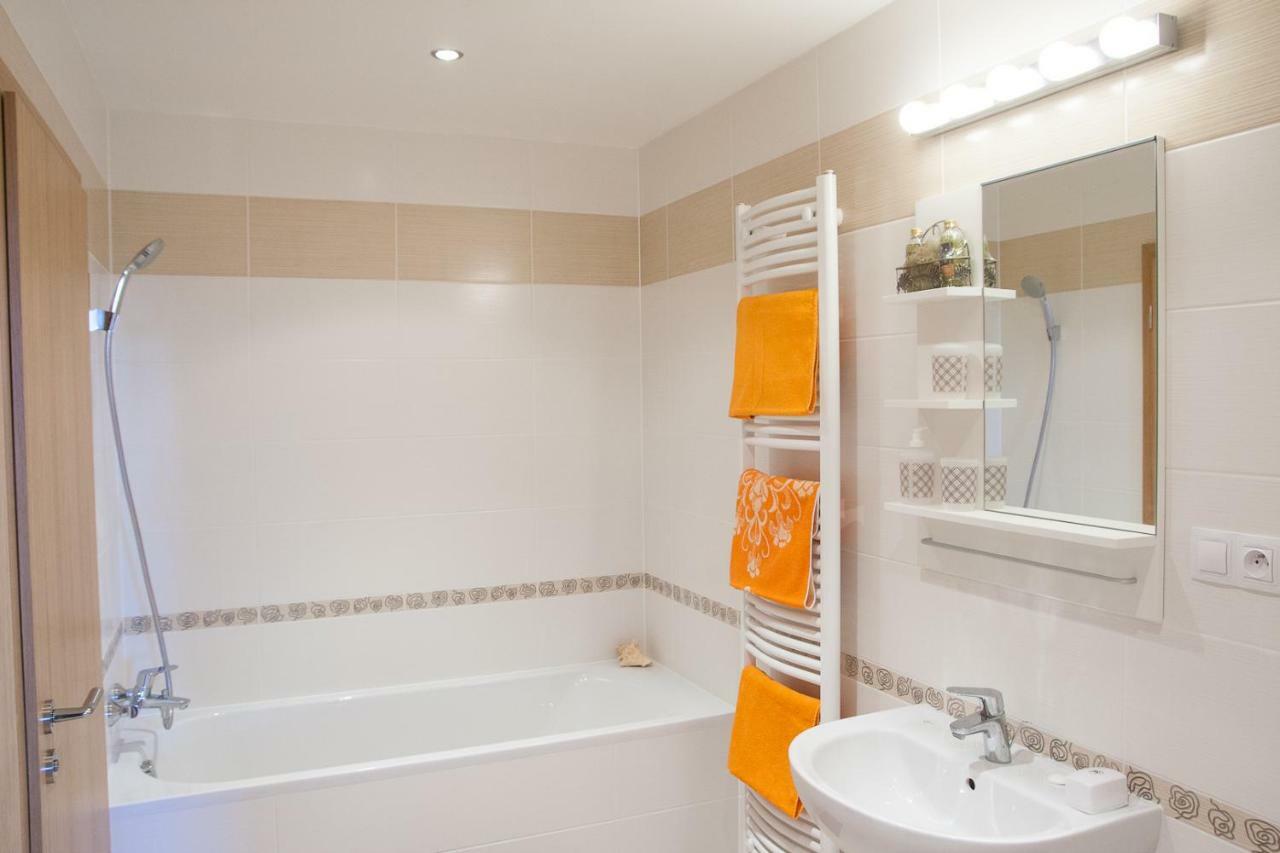 פראג Prostorny 3 Pokojovy Apartman S Dvema Terasami מראה חיצוני תמונה