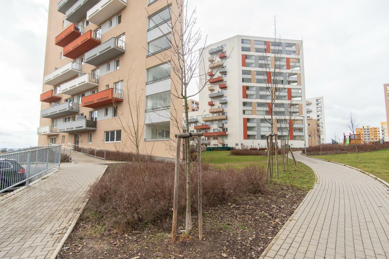 פראג Prostorny 3 Pokojovy Apartman S Dvema Terasami מראה חיצוני תמונה